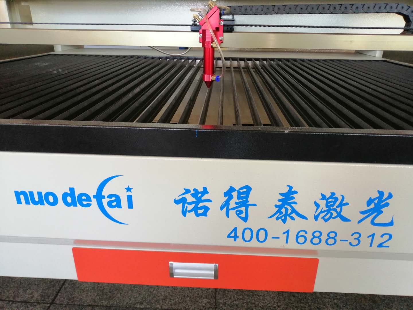 布料激光切割機(jī)有什么型號規(guī)格，廠家價格如何!