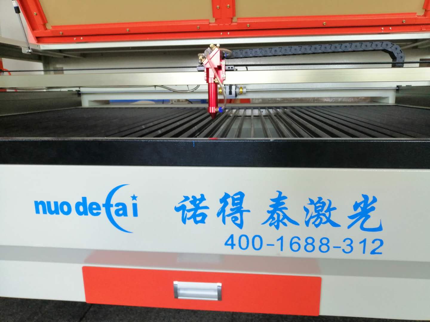 一個(gè)廠家做出臺(tái)小型非金屬材料激光切割機(jī)利潤(rùn)到底有多少？